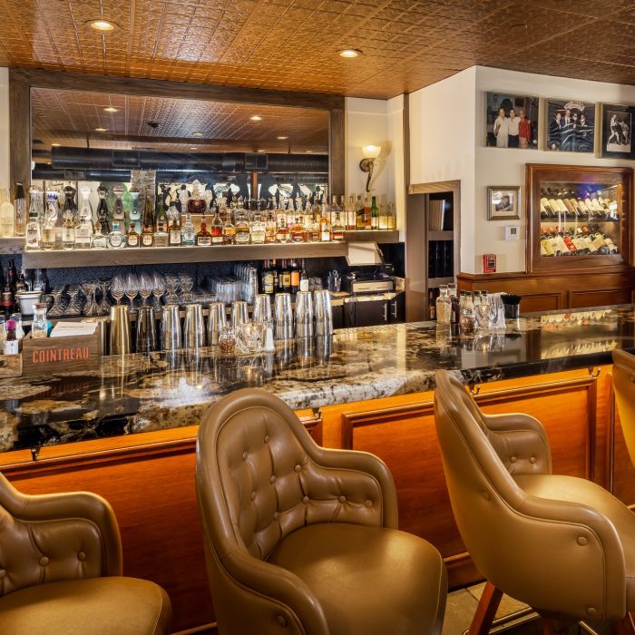 Andino's Restaurant - bar area